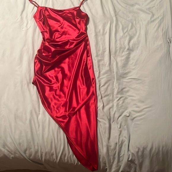 Alluring Silhouette‎ Satin Midi Dress - Picture 2 of 6